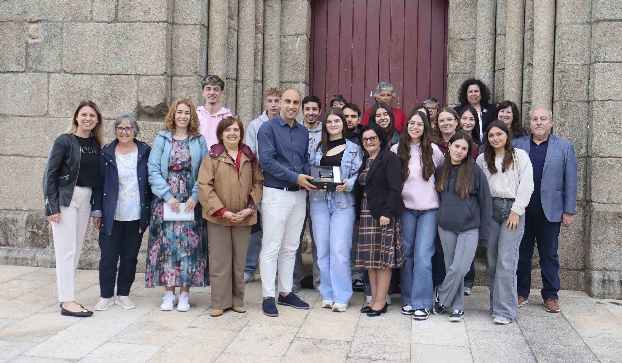 “Caixa do Tempo”: Alunos deixam mensagem para o futuro na Igreja de Tarouquela
