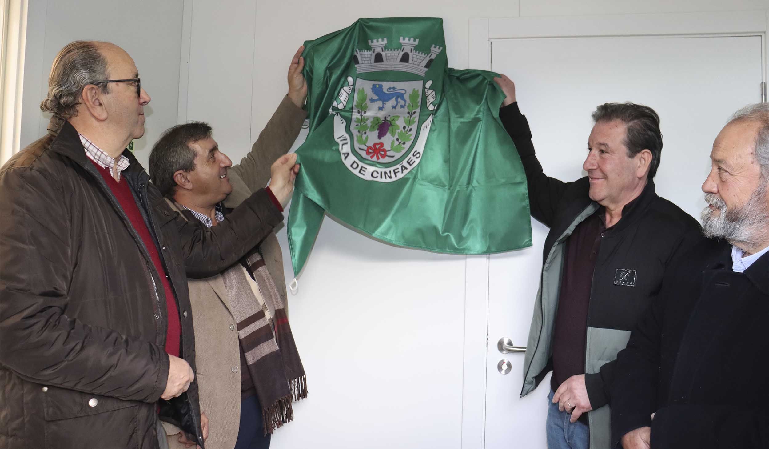 Inaugurada ampliação da Escola de Travassos